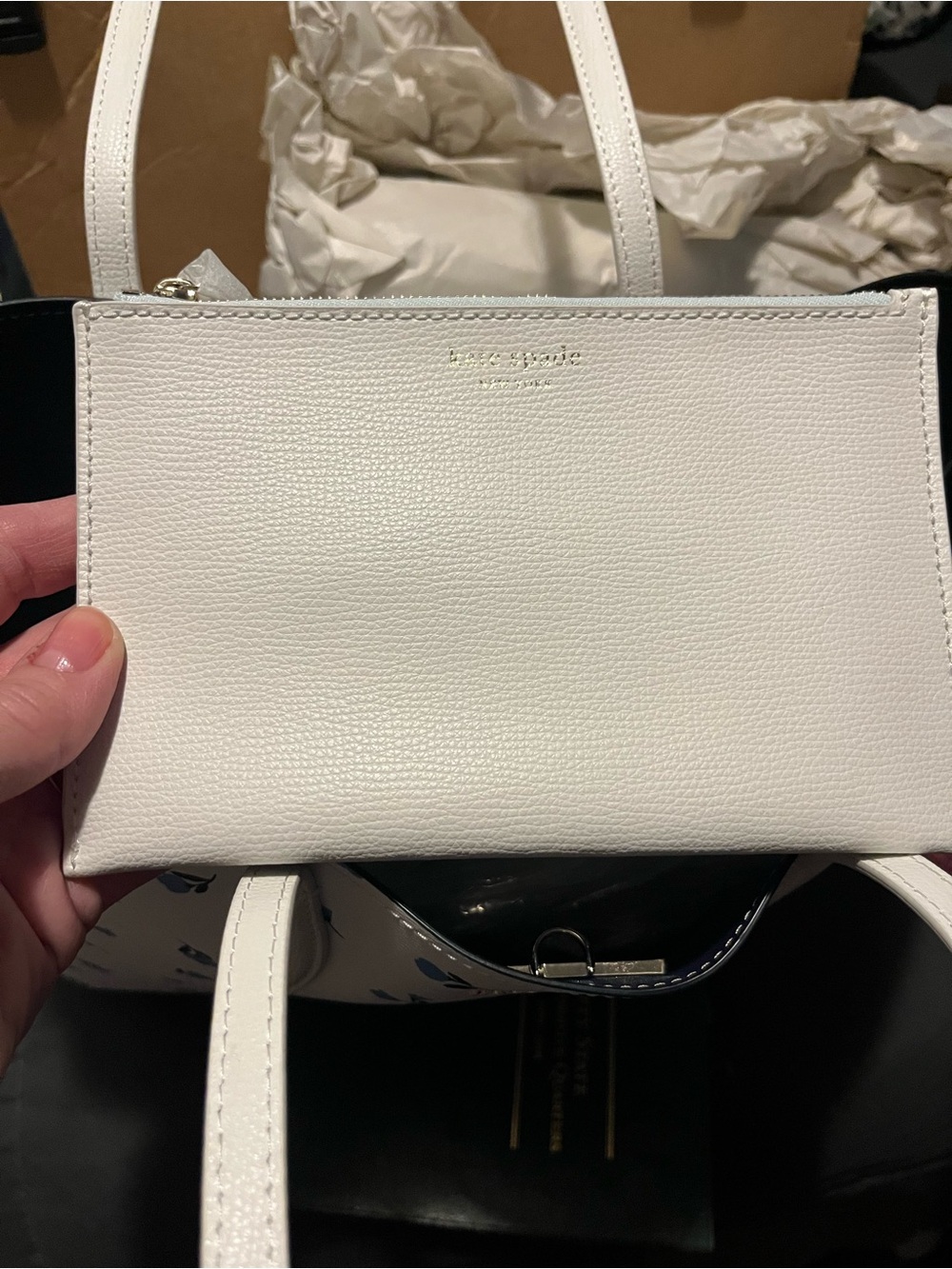 NWT Kate Spade White Leather Tote Bag with Blue Floral Print - Picture 7 of 13